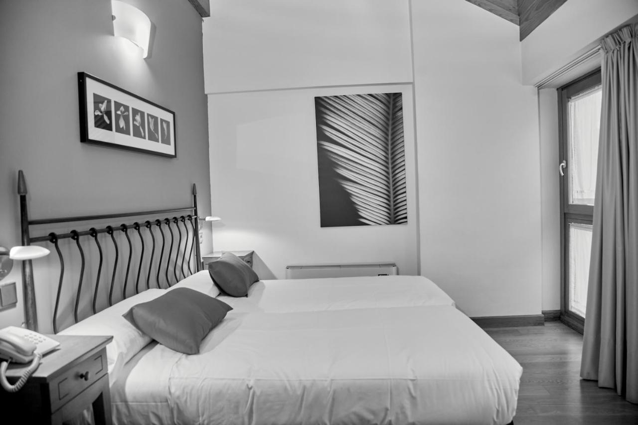 Hotel Casa Azcona Zizur Mayor Ngoại thất bức ảnh