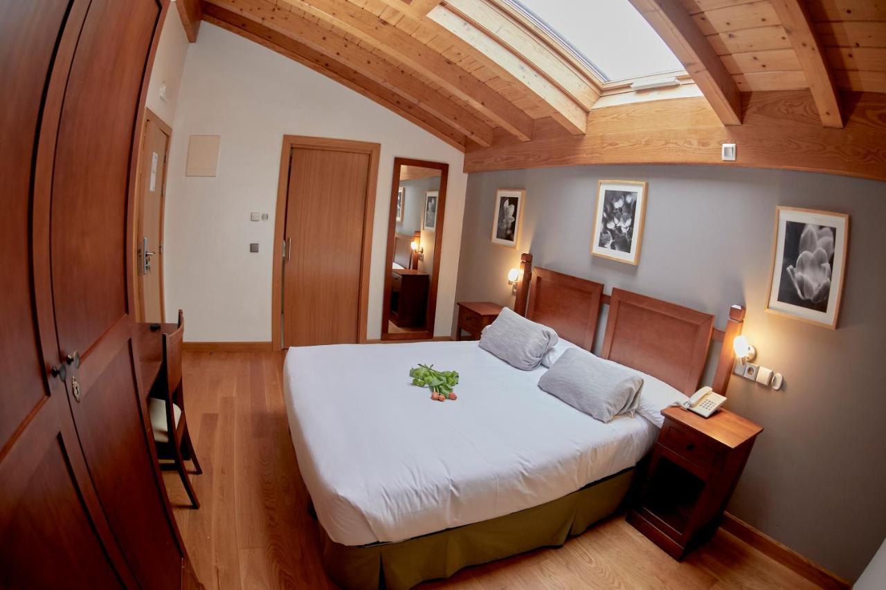 Hotel Casa Azcona Zizur Mayor Ngoại thất bức ảnh